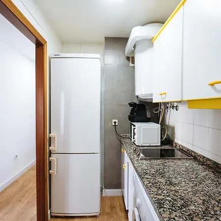 Pilsev Modern & Central, Perfect For Your * Seville