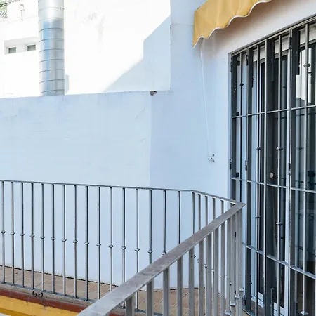 Pilsev Modern & Central, Perfect For Your Seville